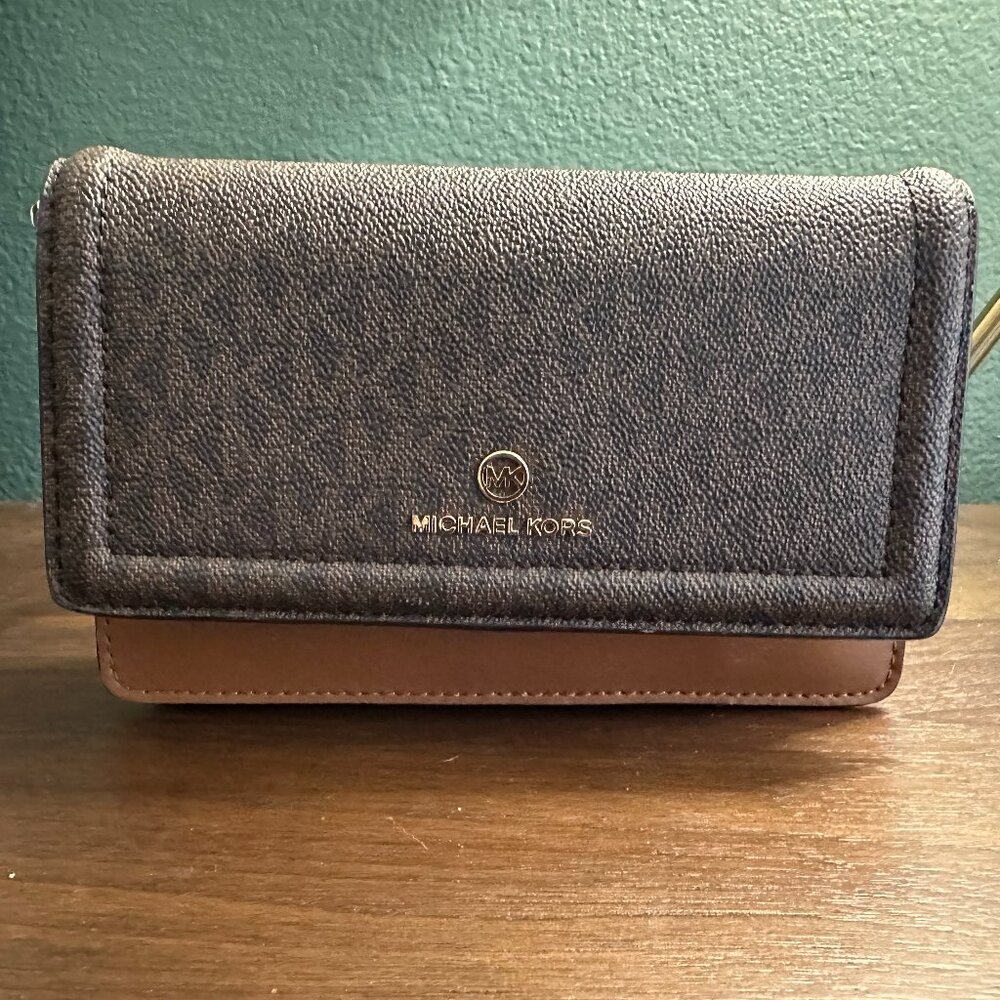 Michael Kors Smartphone Convertible Crossbody Bag